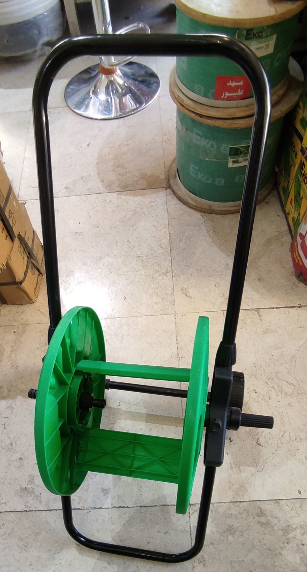شلنگ جمع کن اکو مدل 8103 چرخدار